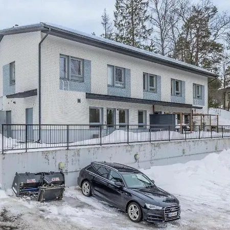 Cozy And Modern & Private Parking Διαμέρισμα *